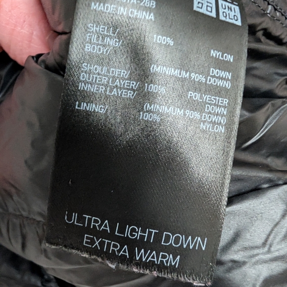 Uniqlo Packable Black Women's Puffer Jacket , Lightweight,Warm, Size Small,GUC - Picture 8 of 8